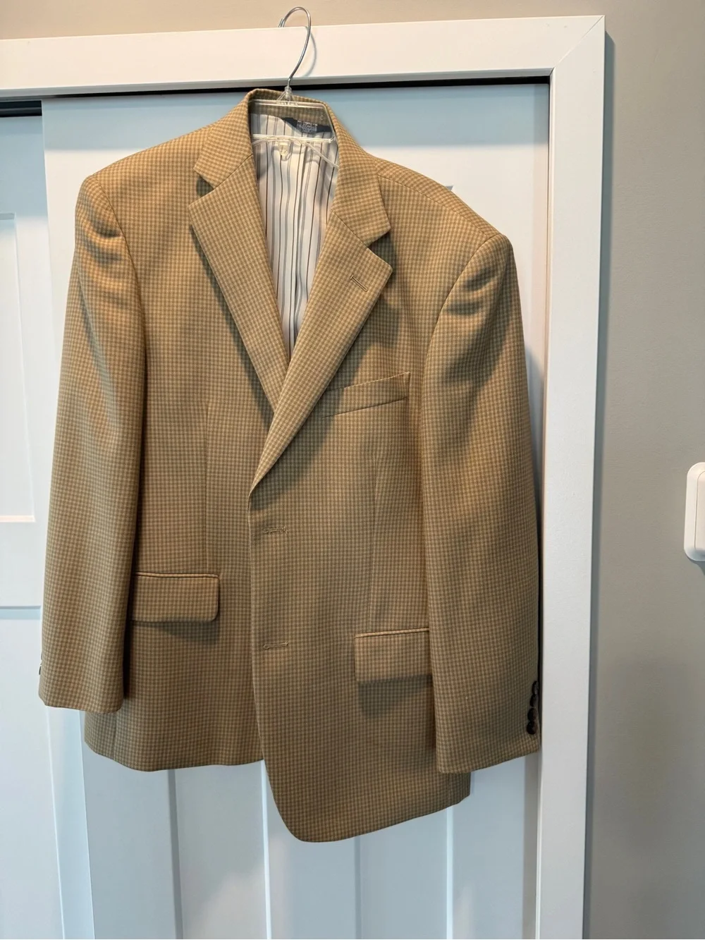 Haggar Men's Beige Check Two-Button Blazer-size 40S